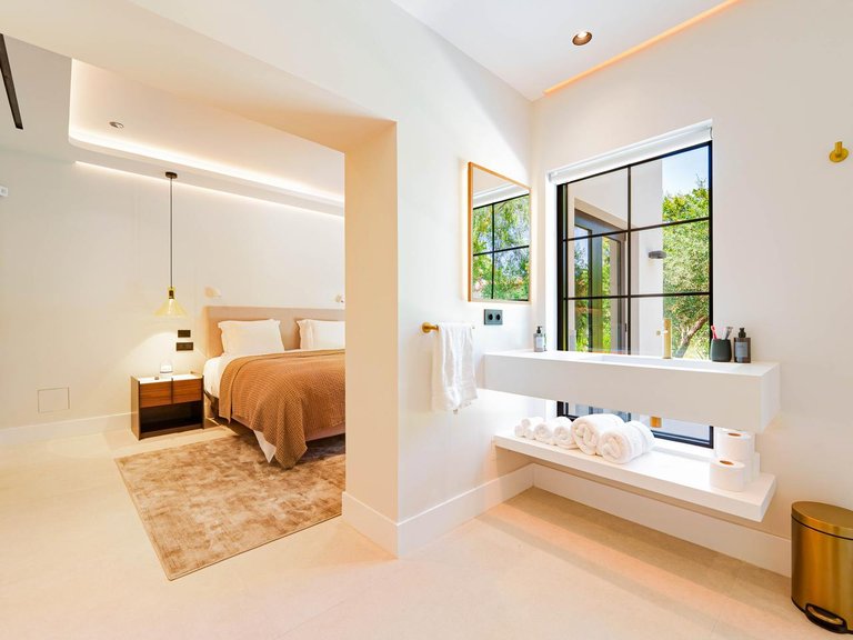 Villa for Sale in Marbella, Malaga 28