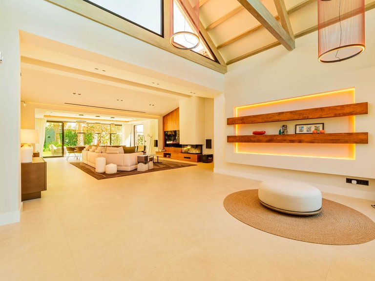 Villa for Sale in Marbella, Malaga 11