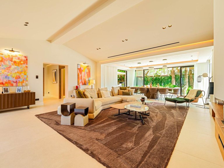 Villa for Sale in Marbella, Malaga 5