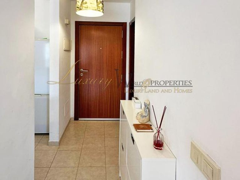 Apartment for Sale in Llano Del Camello, Tenerife, España 15