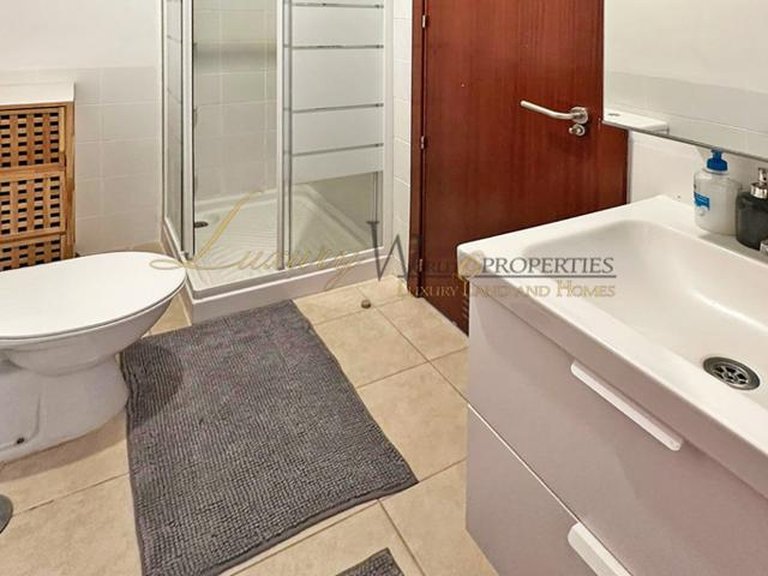 Apartment for Sale in Llano Del Camello, Tenerife, España 14