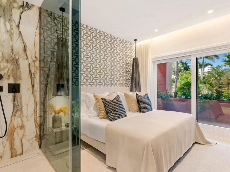 Apartment for Sale in Gualdalmansa, Malaga 5