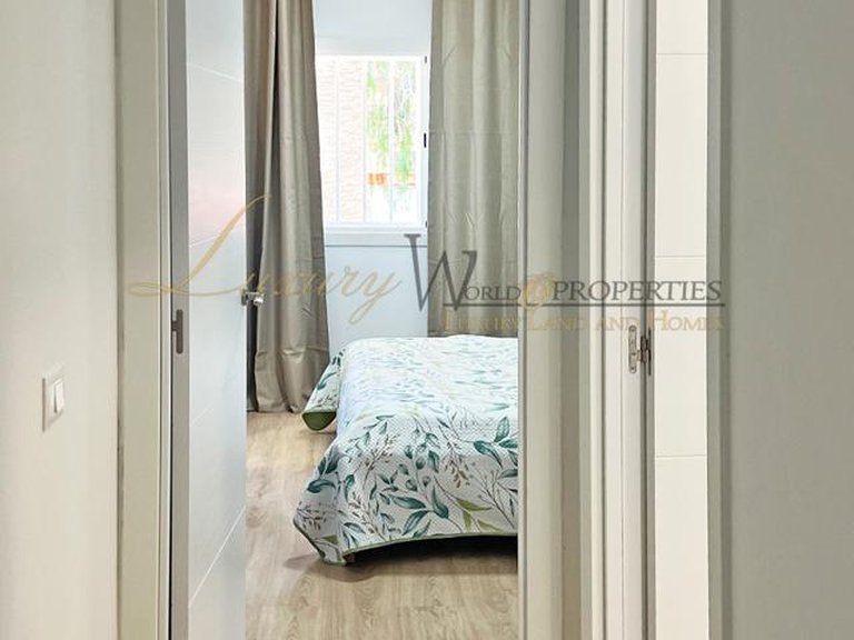 Apartment for Sale in Costa Del Silencio, Tenerife, España 13