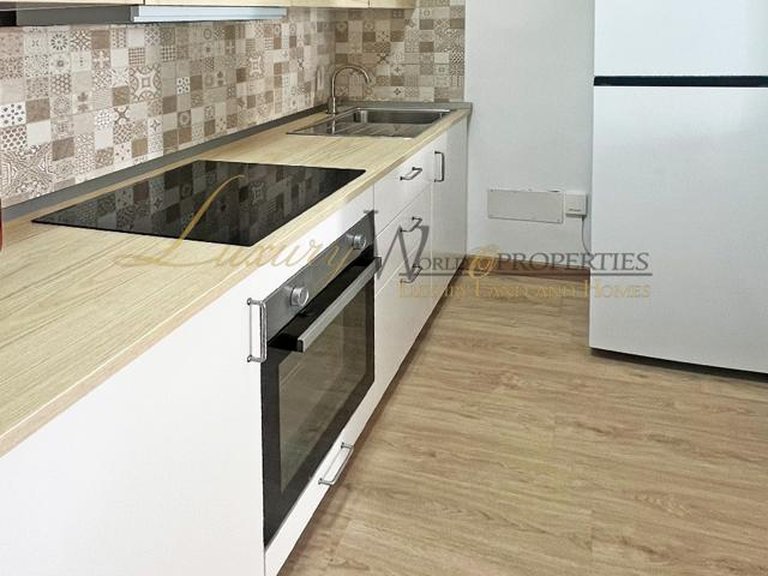 Apartment for Sale in Costa Del Silencio, Tenerife, España 5