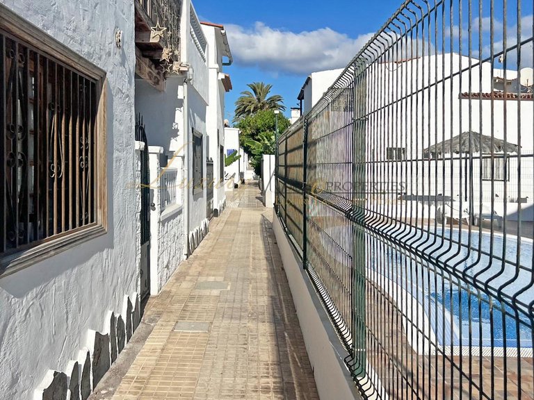 Apartment for Sale in Costa Del Silencio, Tenerife, España 21