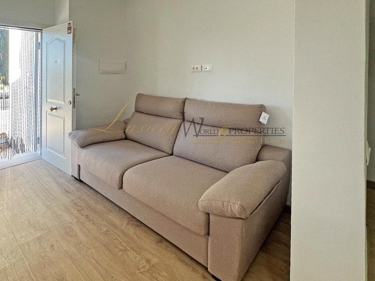 Apartment for Sale in Costa Del Silencio, Tenerife, España 2