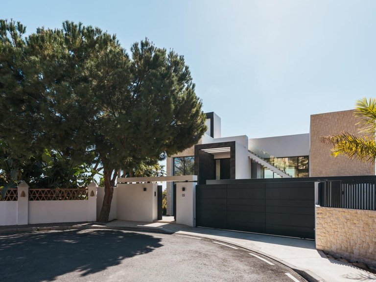Villa for Sale in Benahavís, Malaga 33