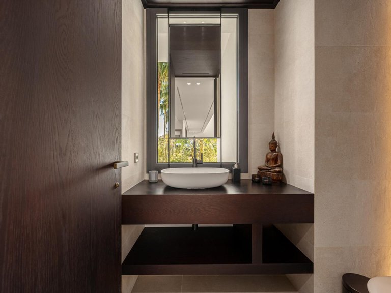 Villa for Sale in Benahavís, Malaga 23