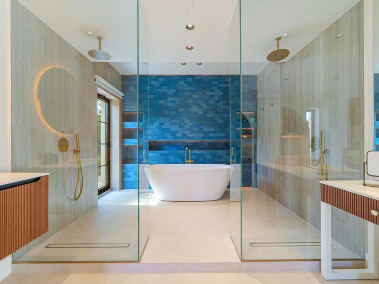 Villa for Sale in Marbella, Malaga 25