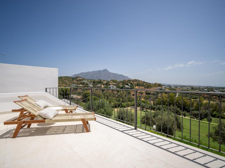 Town House for Sale in Benahavís, Malaga 35