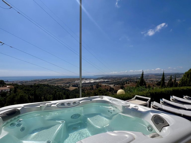 Villa for Sale in Estepona, Malaga 4