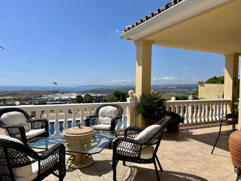 Villa for Sale in Estepona, Malaga 35