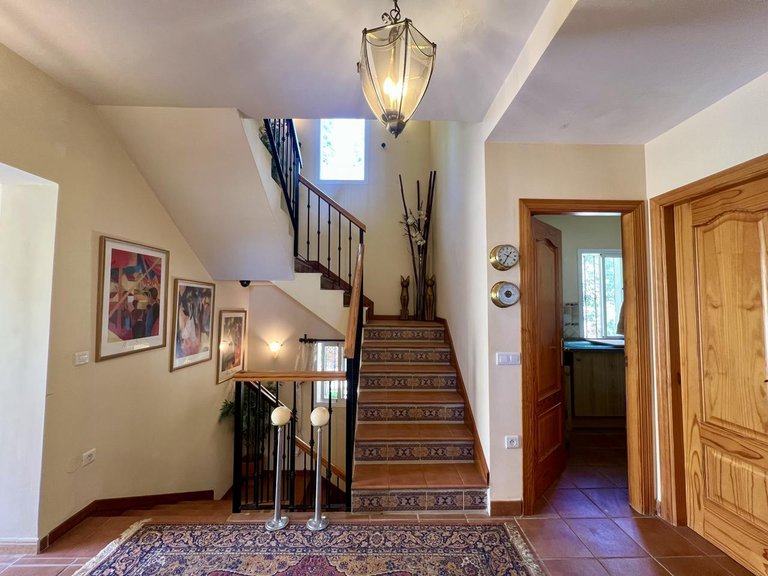 Villa for Sale in Estepona, Malaga 33