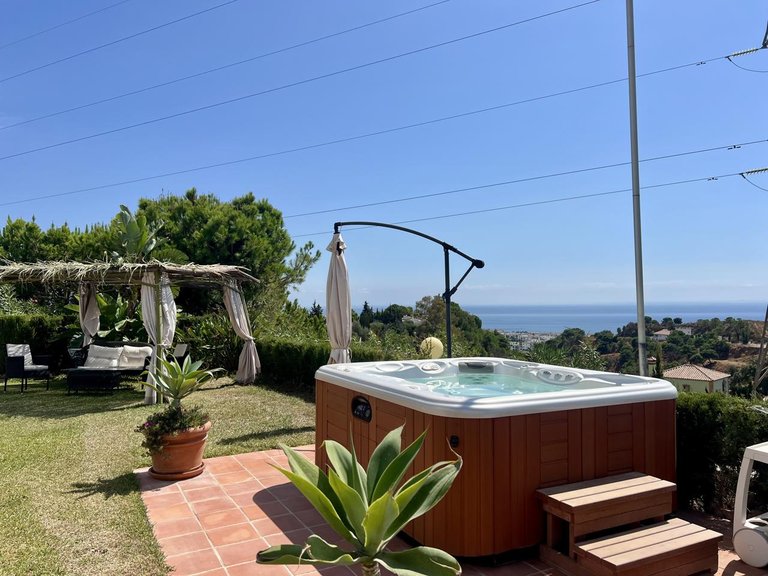 Villa for Sale in Estepona, Malaga 12