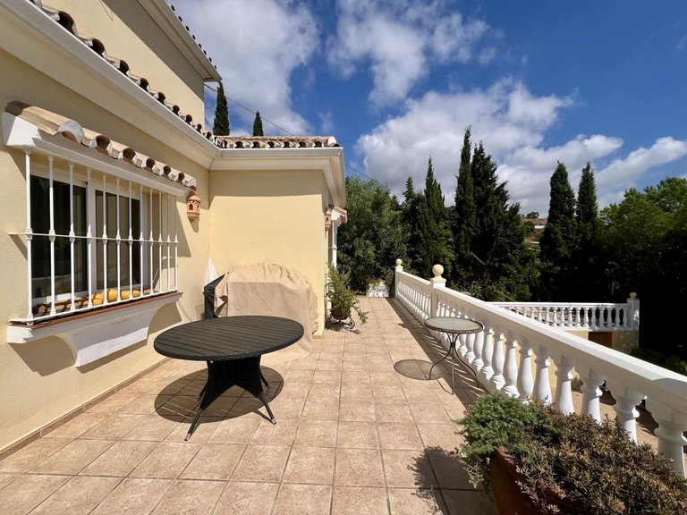 Country House for Sale in Estepona, Malaga 4