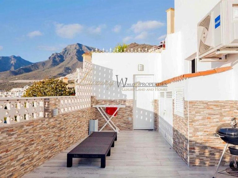 Villa for Sale in Costa Adeje, Tenerife, España 6