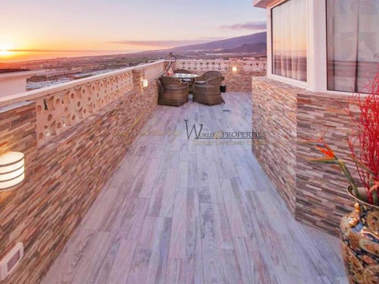 Villa for Sale in Costa Adeje, Tenerife, España 8