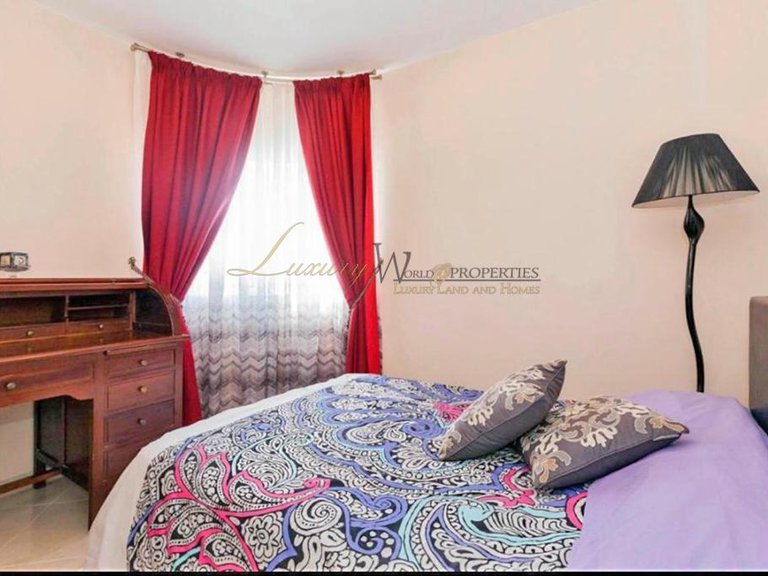 Villa for Sale in Costa Adeje, Tenerife, España 24