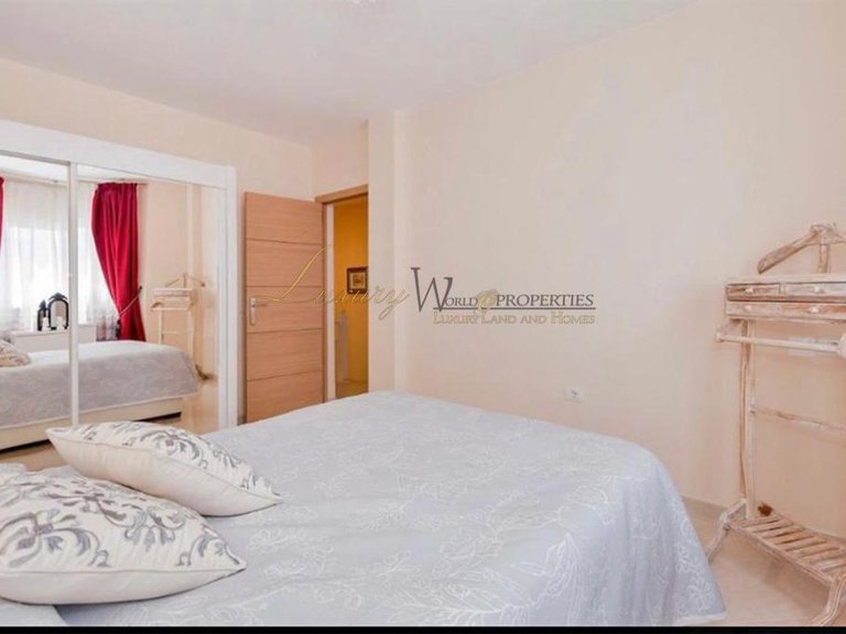 Villa for Sale in Costa Adeje, Tenerife, España 21