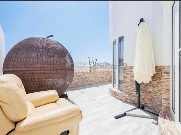 Villa for Sale in Costa Adeje, Tenerife, España 9