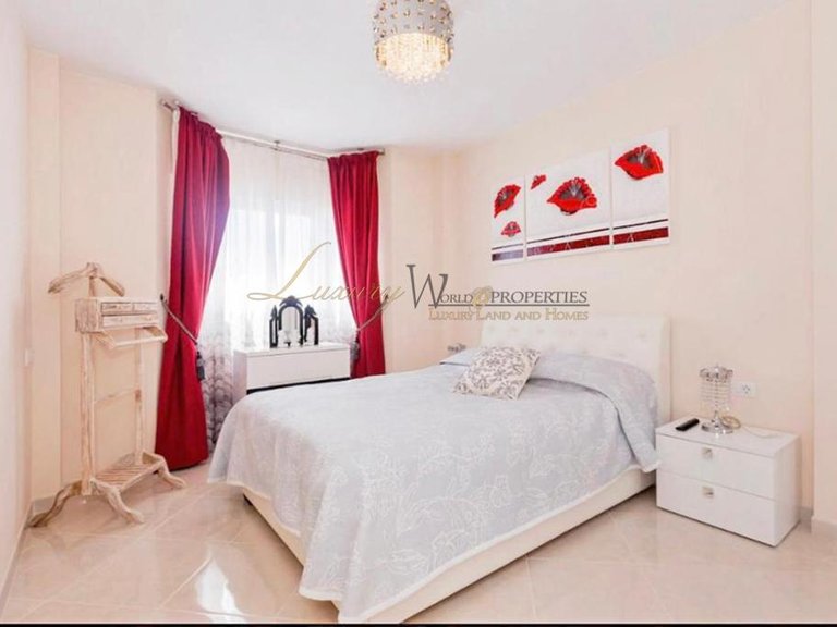 Villa for Sale in Costa Adeje, Tenerife, España 19