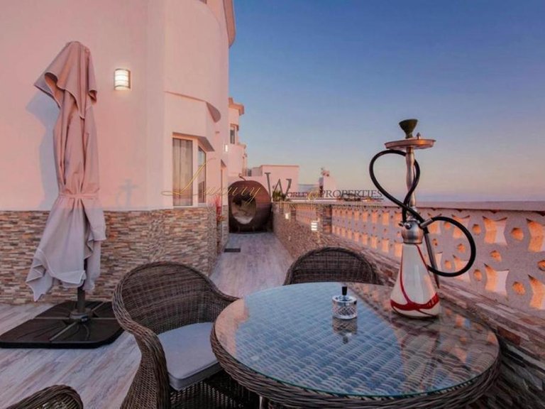 Villa for Sale in Costa Adeje, Tenerife, España 5