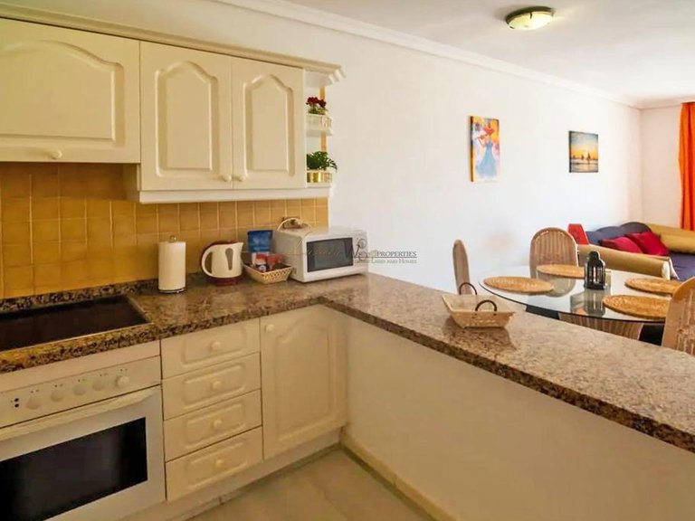 Apartment for Sale in Chayofa, Tenerife, España 8