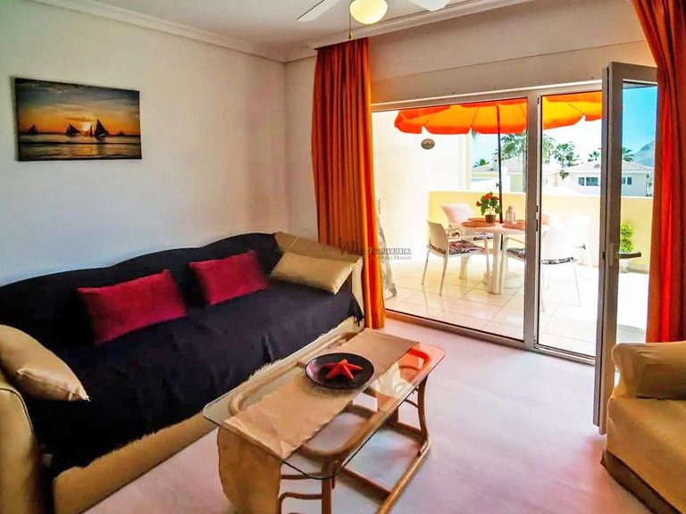 Apartment for Sale in Chayofa, Tenerife, España 4