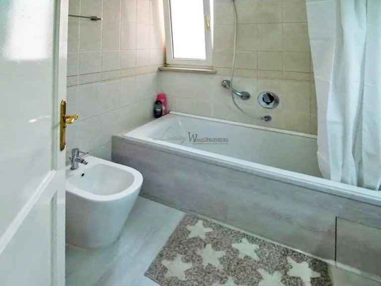 Apartment for Sale in Chayofa, Tenerife, España 13