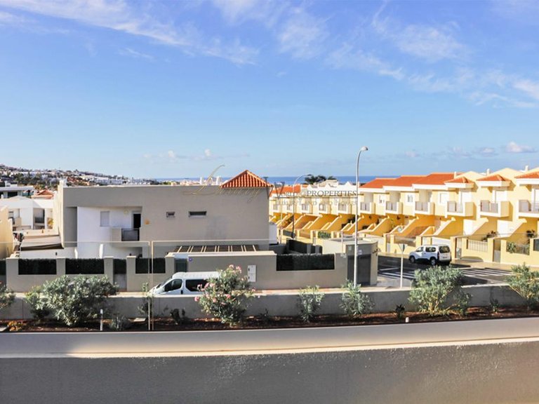 Apartment for Sale in Costa Adeje, Tenerife, España 2