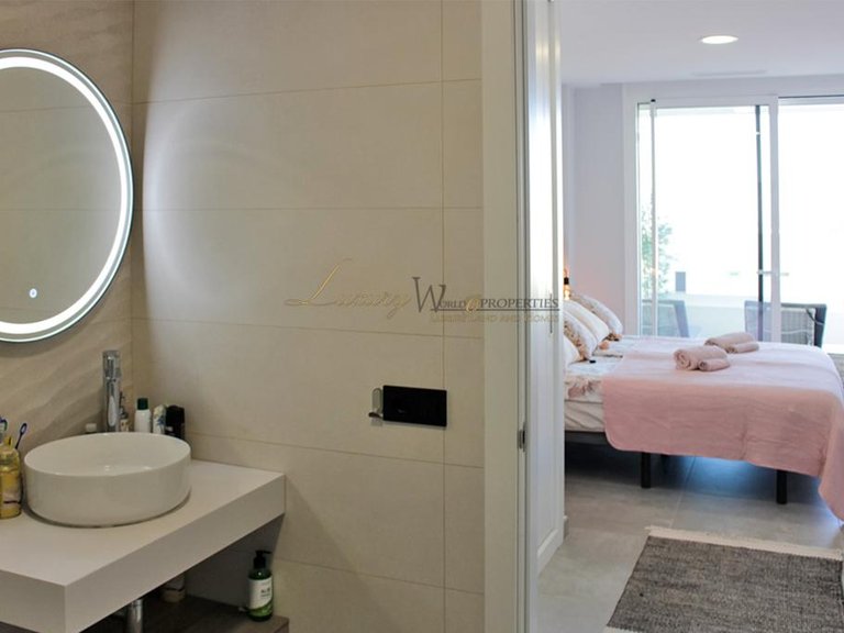 Apartment for Sale in Costa Adeje, Tenerife, España 21