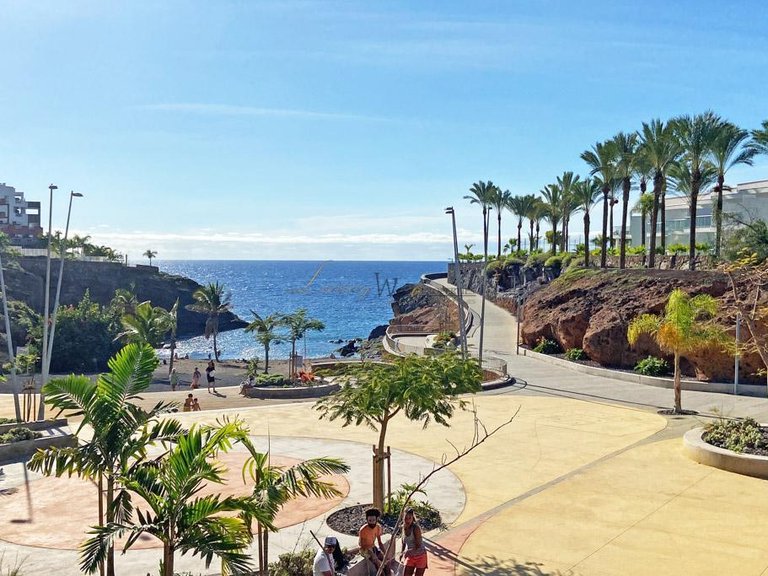 Apartment for Sale in Playa Paraiso, Tenerife, España 14