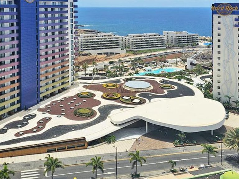 Apartment for Sale in Playa Paraiso, Tenerife, España 5