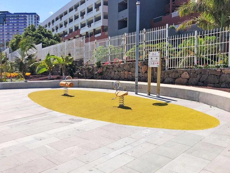 Apartment for Sale in Playa Paraiso, Tenerife, España 19