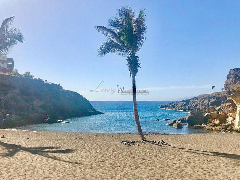 Apartment for Sale in Playa Paraiso, Tenerife, España 13