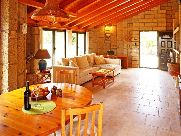 Villa for Sale in Los Menores, Tenerife, España 13