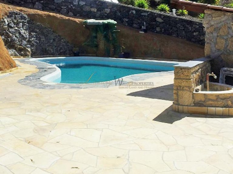 Villa for Sale in Los Menores, Tenerife, España 40