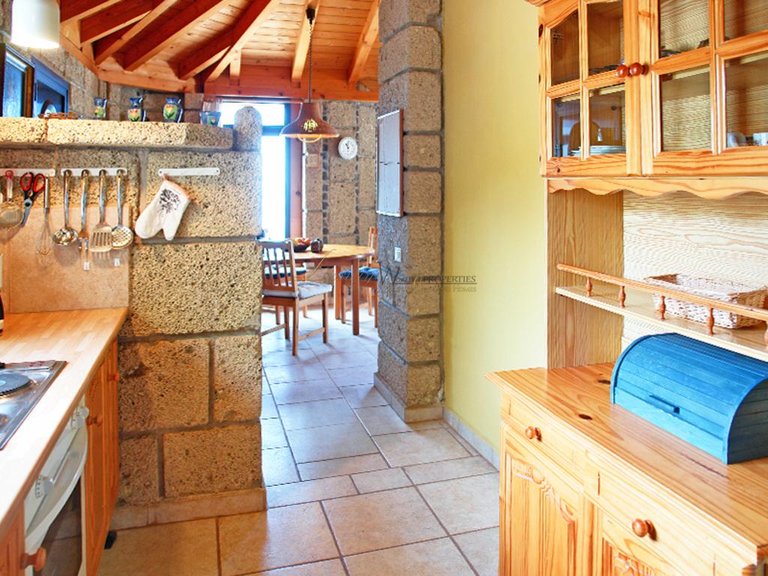 Villa for Sale in Los Menores, Tenerife, España 14