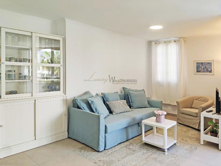 Apartment for Sale in Playa De Las Americas, Tenerife, España 4