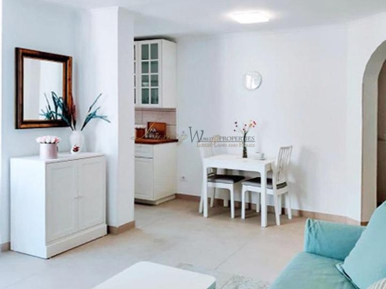 Apartment for Sale in Playa De Las Americas, Tenerife, España 5