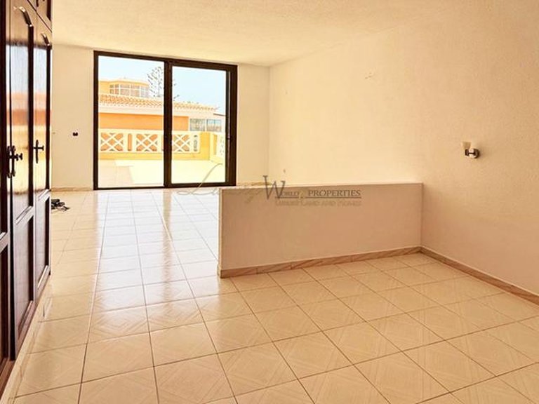 Apartment for Sale in Costa Adeje, Tenerife, España 4