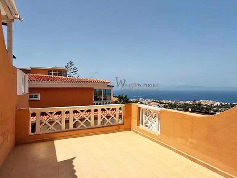 Apartment for Sale in Costa Adeje, Tenerife, España 2