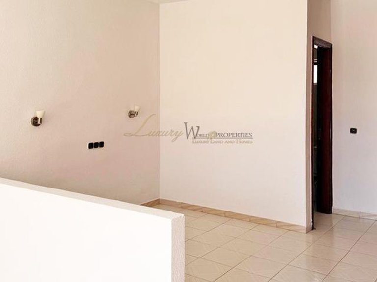 Apartment for Sale in Costa Adeje, Tenerife, España 5