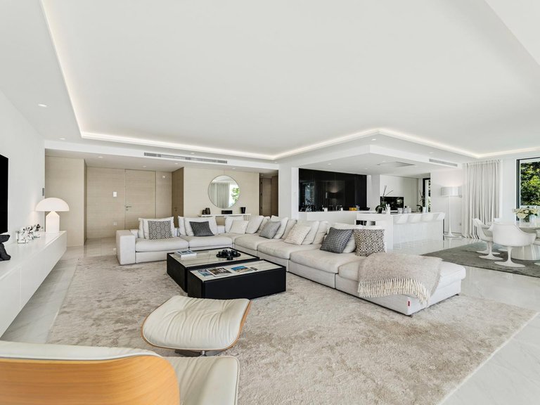 Apartment for Sale in Estepona, Malaga 11