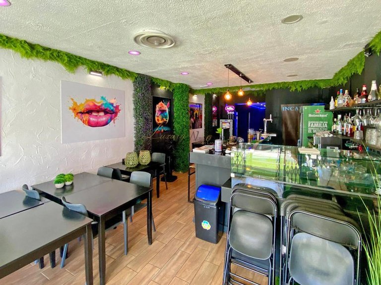 Commercial for Sale in Playa De Las Americas, Tenerife, España 1