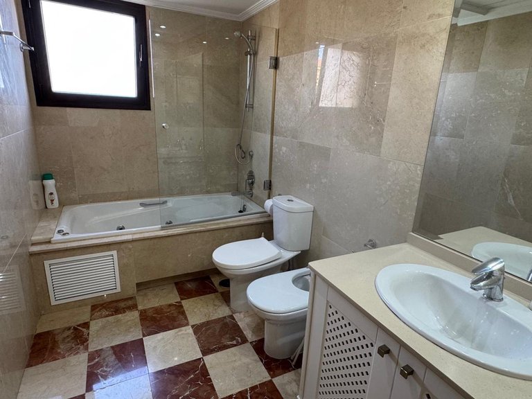 Apartment for Sale in San Roque, Cadiz 15