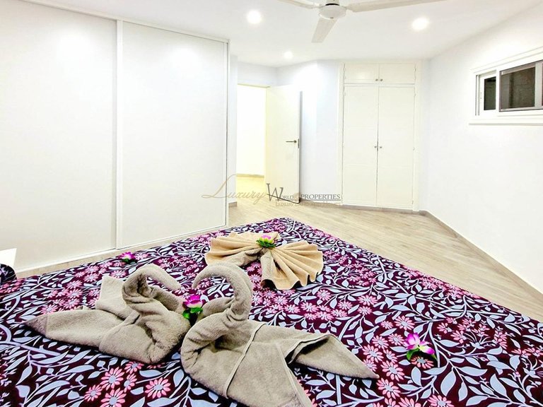 Apartment for Sale in Los Cristianos, Tenerife, España 10