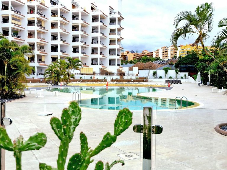 Apartment for Sale in Los Cristianos, Tenerife, España 1