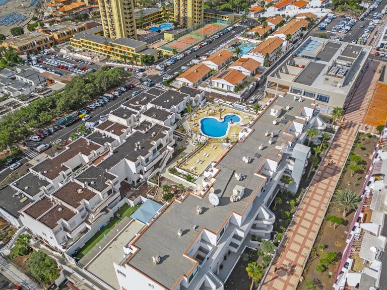 Apartment for Sale in Los Cristianos, Tenerife, España 17