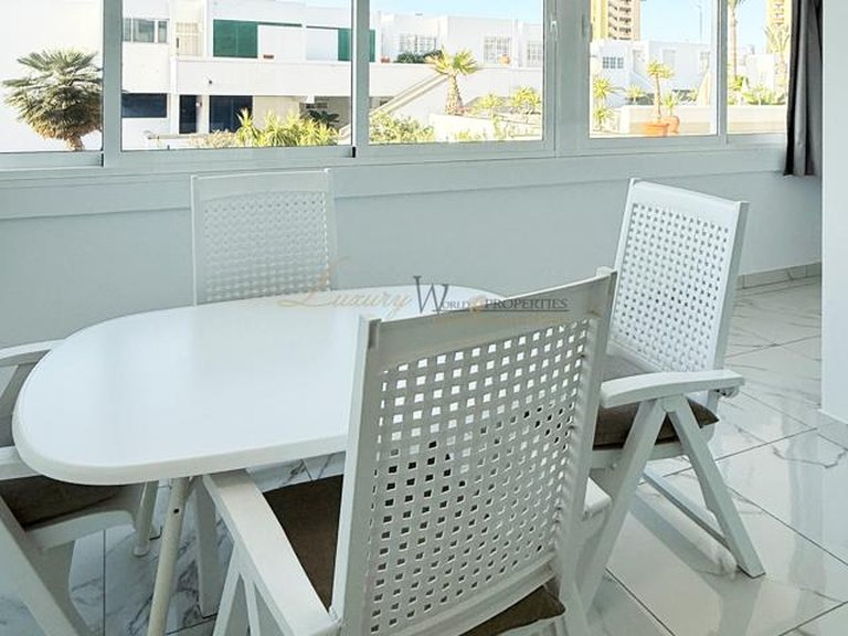 Apartment for Sale in Los Cristianos, Tenerife, España 3